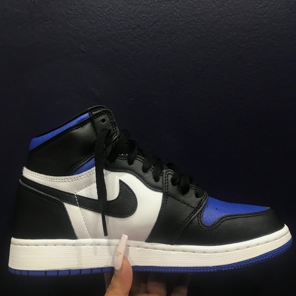 Jordan Shoes - ❌SOLD❌ Royal toes size 7Y//women’s 8.5
